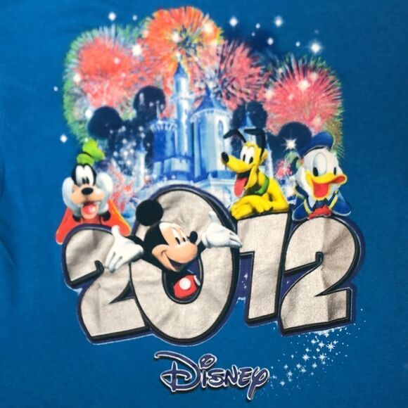 Vintage 2012 Disney T-Shirt | Medium - Picture 2 of 8